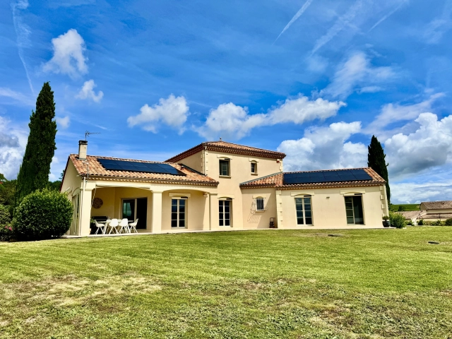 3 Bedroom(s) - 2 Bathroom(s) - 5,118m² land for sale in Dordogne, Aquitaine, France - FrenchPropertyPortal.com Exceptional Contemporary Villa with Pool, Countryside Views and Energy Efficiency for sale for 610,000€ in Dordogne, Aquitaine