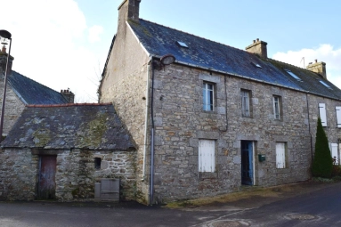 1,154m² land for sale in Côtes-d'Armor, Brittany, France - FrenchPropertyPortal.com Maison A Rénover + Dépendances + Terrain 22160 Maël-Pestivien for sale for 42,500€ in Côtes-d'Armor, Brittany