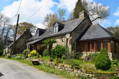 Maison 5 Pièces + Maison 3 Pièces 56160 Langoëlan for sale for 261,375&euro; in Morbihan, Brittany