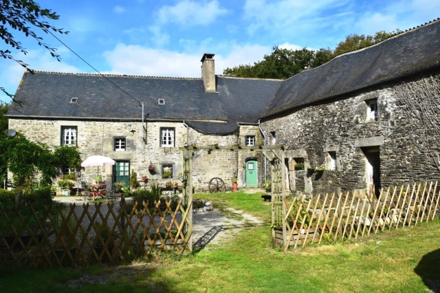 Maison 6 Pièces + Dépendances 22480 Sainte-Tréphine for sale for 227,550&euro; in Côtes-d'Armor, Brittany