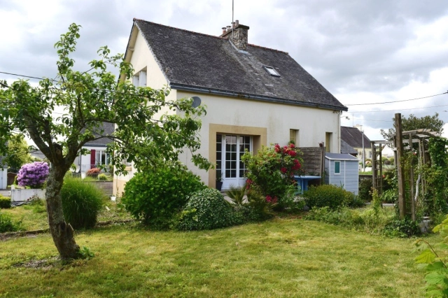 Maison 4 Pièces + Dépendance 56320 Le Faouët for sale for 153,750&euro; in Morbihan, Brittany