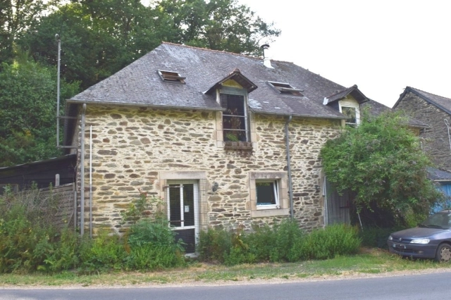 1 Bedroom(s) - 1 Bathroom(s) - 79m² land for sale in Finistère, Brittany, France - FrenchPropertyPortal.com Maison 2 Pièces 29540 Spézet for sale for 49,000€ in Finistère, Brittany