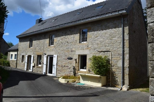 Maison 9 Pièces 56540 Le Croisty for sale for 297,250&euro; in Morbihan, Brittany