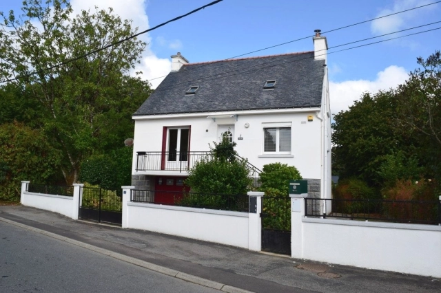 3 Bedroom(s) - 1 Bathroom(s) - 1,029m² land for sale in Morbihan, Brittany, France - FrenchPropertyPortal.com Maison 5 Pièces 56160 Langoëlan for sale for 148,625€ in Morbihan, Brittany