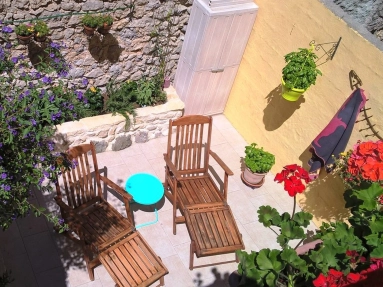 Cosy, Fully Furnished Village House with Patio for sale for 198,000€ in Hérault, Languedoc-Roussillon