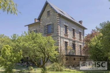 Beautifully Renovated Manor House with Garden and Swimming Pool for sale for 515,000&euro; in Tarn-et-Garonne, Midi-Pyrénées