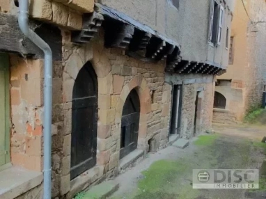 Charming and spacious medieval village house for sale for 87,000&euro; in Tarn, Midi-Pyrénées