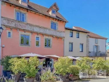 EXCLUSIVE: 3-star hotel restaurant in Capdenac-le-Haut - LOT (46) for sale for 884,000&euro; in Lot, Midi-Pyrénées