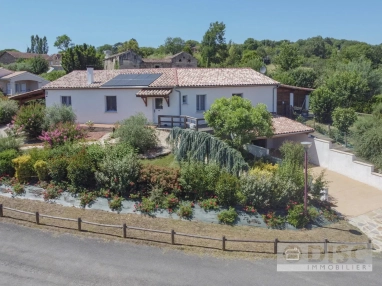 Beautiful single-story house with garden and garage on the heights of Laguepie. for sale for 299,000&euro; in Tarn-et-Garonne, Midi-Pyrénées