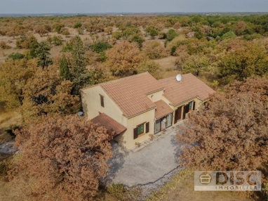 Spacious country house with large garden and garage. for sale for 260,000&euro; in Lot, Midi-Pyrénées