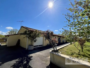 Single-storey 167 sqm house with 2,000 sqm plot – Fontanes for sale for 292,000&euro; in Lot, Midi-Pyrénées
