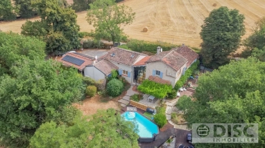 Spacious Stone House on the Heights of Saint-Antonin-Noble-Val for sale for 379,000&euro; in Tarn-et-Garonne, Midi-Pyrénées