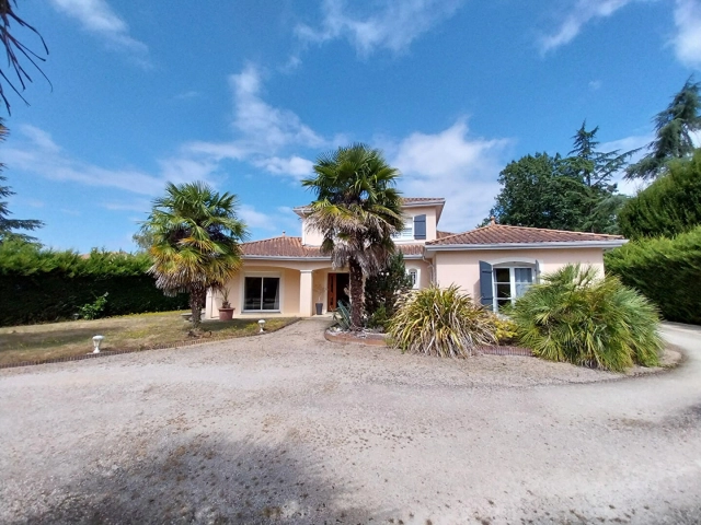 
Poitiers Sud - Fontaine Le Comte
 for sale for 499,200&euro; in Vienne, Poitou-Charentes