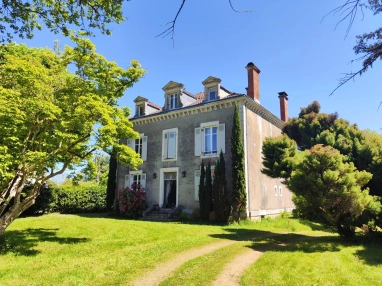 6 Bedroom(s) - 0 m² land for sale in Landes, Aquitaine, France - FrenchPropertyPortal.com Maison de Maitre with garden for sale for 549,000€ in Landes, Aquitaine