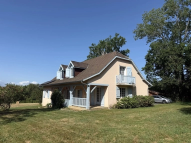 Charming 5-Bedroom Family Home in Salies-de-Béarn for sale for 384,345&euro; in Pyrénées-Atlantiques, Aquitaine