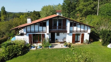 5 Bedroom(s) - 900m² land for sale in Pyrénées-Atlantiques, Aquitaine, France - FrenchPropertyPortal.com Charming 3-Bedroom Basque House with Two Independent Studios in Ascain, 185 m² for sale for 790,000€ in Pyrénées-Atlantiques, Aquitaine