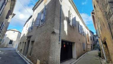 Former Winegrower House With 90 M2 Of Living Space, Large Garage And Convertible Attic. for sale for 159,000€ in Hérault, Languedoc-Roussillon