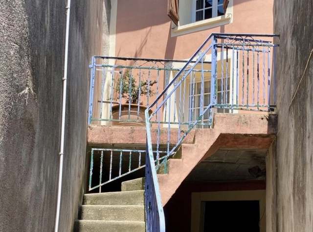 Charming 18th Century Village House, Entirely Renovated, With 2 Bedrooms And A Sunny Terrace. for sale for 118,800&euro; in Hérault, Languedoc-Roussillon
