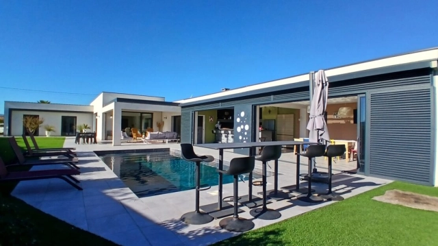 Magnificent Contemporary Villa With 220 M2 Of Living Space And Spa On 1570 M2 With Pool, Summer Kitchen And Peaceful Setting for sale for 963,000&euro; in Hérault, Languedoc-Roussillon