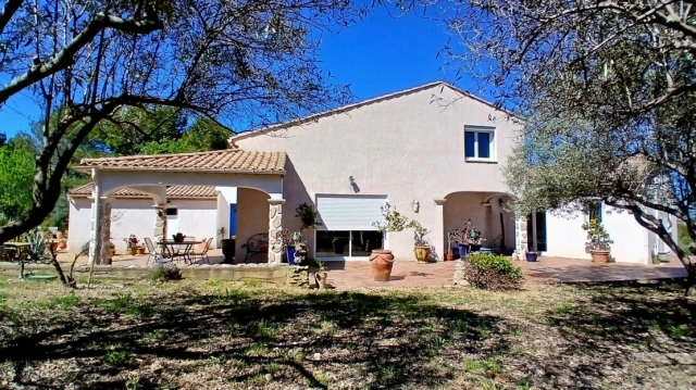 Set In A True Haven Of Peace, Surrounded By Olive Trees, Superb Villa And Independent Guest House On A 4782 M2 Plot With Pool And Views. for sale for 972,000&euro; in Hérault, Languedoc-Roussillon
