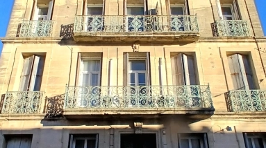 An Impressive 18th-Century Mansion With 8 Bedrooms, 6 Bathrooms, 6 Kitchens, Patio And Courtyard, In The Heart Of The Village for sale for 658,800&euro; in Hérault, Languedoc-Roussillon