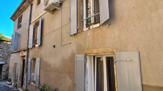 Charming Characterfull Village House With 3 Bedrooms, 2 Bathrooms And A Pleasant Roof Terrace for sale for 185,760&euro; in Hérault, Languedoc-Roussillon