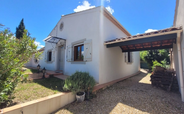 3 Bedroom(s) - 3 Bathroom(s) - 710m² land for sale in Hérault, Languedoc-Roussillon, France - FrenchPropertyPortal.com Beautifully Renovated 50's House On 700 M2 Of Land With Swimming Pool And 2 Outbuildings Including A Freelance Practice. for sale for 329,400€ in Hérault, Languedoc-Roussillon