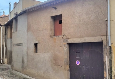Stone Barn Of 90 M2 Onto Two Levels In The Centre Of An Historical Village. for sale for 45,000&euro; in Hérault, Languedoc-Roussillon