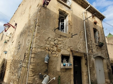 Charming Character House With 110 M2 Of Living Space In The Heart Of The Village. for sale for 135,000&euro; in Hérault, Languedoc-Roussillon