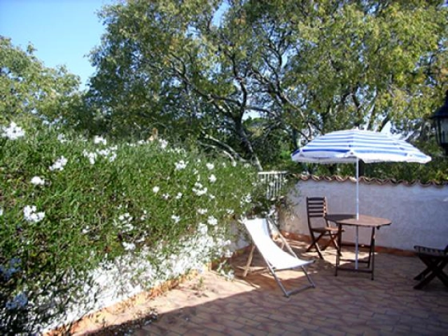 Annexe Of A Former Priory, Converted Into A Furnished Apartment Among 12 Other Small Stone Residences In A Landscaped Park With Pools. for sale for 199,000&euro; in Hérault, Languedoc-Roussillon