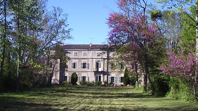Stunning Domaine On The Canal Du Midi With Chateau, Cottages And Annexes On A Plot Of 5.63 Ha. for sale for 1,060,000&euro; in Aude, Languedoc-Roussillon