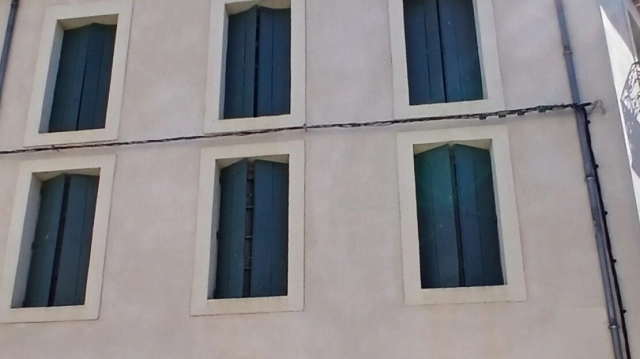 Elegant Historic Townhouse With 195 M2 Of Living Space And A Magnificent Courtyard With Pool. for sale for 453,600&euro; in Hérault, Languedoc-Roussillon