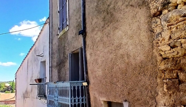 Charming Fully Renovated Village House With 2 Bedrooms And Delightful Private Patio. for sale for 132,840&euro; in Hérault, Languedoc-Roussillon