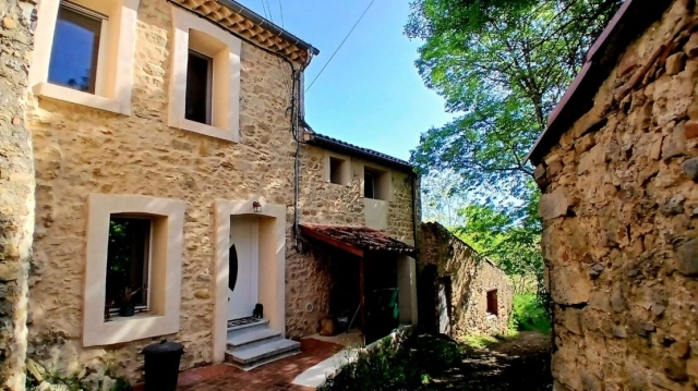 3 Bedroom(s) - 2 Bathroom(s) - 900m² land for sale in Hérault, Languedoc-Roussillon, France - FrenchPropertyPortal.com Entirely Renovated Former Stone Barn With 3 Bedrooms And Outbuildings With A Pleasant Garden, Set In An Idyllic Environment In The Heart Of The Garrigue. for sale for 345,600€ in Hérault, Languedoc-Roussillon