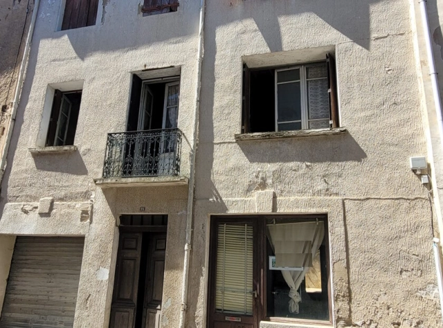A Rare Renovation Opportunity In The Heart Of A Charming Village, Set On A Plot Of 5385 M2. for sale for 205,000&euro; in Hérault, Languedoc-Roussillon