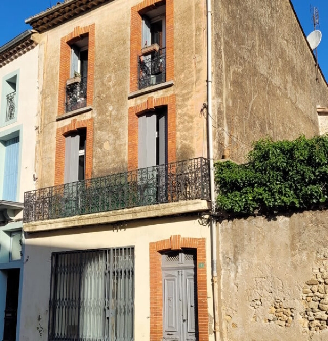 3 Bedroom(s) - 1 Bathroom(s) - 0 m² land for sale in Hérault, Languedoc-Roussillon, France - FrenchPropertyPortal.com Charming, Furnished And Renovated Duplex Apartment In The Centre Of The Village, With 60 M2 Of Living Space And Courtyard. for sale for 95,000€ in Hérault, Languedoc-Roussillon