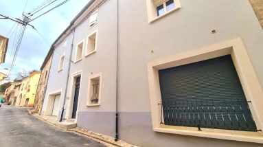 Fully Renovated Maison De Maitre With 5 Bedrooms, Garage, Spa And Superb Terrace for sale for 324,000&euro; in Hérault, Languedoc-Roussillon