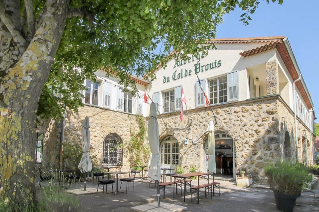 10 Bedroom(s) - 4 Bathroom(s) - 50,000m² land for sale in Alpes-Maritimes, Provence-Alpes-Côte-d'Azur, France - FrenchPropertyPortal.com Menton, Cap Martin Area for sale for 1,175,000€ in Alpes-Maritimes, Provence-Alpes-Côte-d'Azur