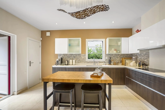 Villefranche, Cap Ferrat Area for sale for 4,200,000&euro; in Alpes-Maritimes, Provence-Alpes-Côte-d'Azur