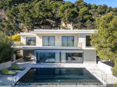 5 Bedroom(s) - 5 Bathroom(s) - 2,000m² land for sale in Alpes-Maritimes, Provence-Alpes-Côte-d'Azur, France - FrenchPropertyPortal.com Villefranche, Cap Ferrat Area for sale for 4,950,000€ in Alpes-Maritimes, Provence-Alpes-Côte-d'Azur