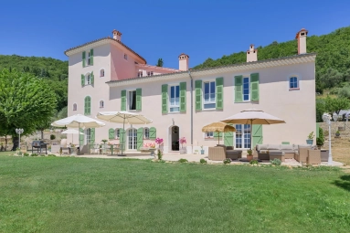 10 Bedroom(s) - 7 Bathroom(s) - 12,828m² land for sale in Alpes-Maritimes, Provence-Alpes-Côte-d'Azur, France - FrenchPropertyPortal.com Mougins, Valbonne, Grasse Area for sale for 4,900,000€ in Alpes-Maritimes, Provence-Alpes-Côte-d'Azur