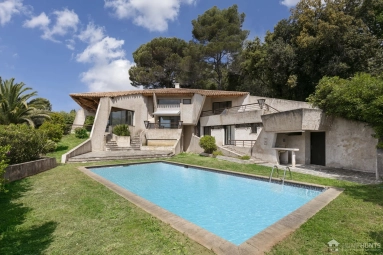 4 Bedroom(s) - 3 Bathroom(s) - 4,000m² land for sale in Alpes-Maritimes, Provence-Alpes-Côte-d'Azur, France - FrenchPropertyPortal.com Mougins, Valbonne, Grasse Area for sale for 1,990,000€ in Alpes-Maritimes, Provence-Alpes-Côte-d'Azur