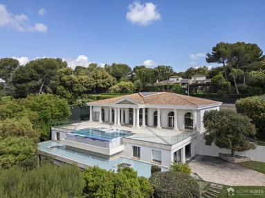 7 Bedroom(s) - 4 Bathroom(s) - 4,000m² land for sale in Alpes-Maritimes, Provence-Alpes-Côte-d'Azur, France - FrenchPropertyPortal.com Mougins, Valbonne, Grasse Area for sale for 3,200,000€ in Alpes-Maritimes, Provence-Alpes-Côte-d'Azur