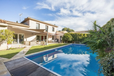 Provence Coast (Cassis to Cavalaire) for sale for 1,590,000&euro; in Var, Provence-Alpes-Côte-d\'Azur