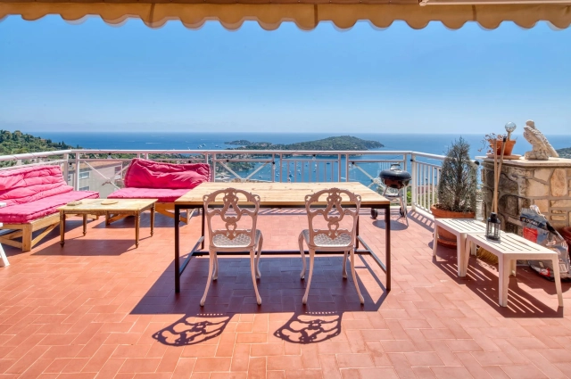 5 Bedroom(s) - 3 Bathroom(s) - 746m² land for sale in Alpes-Maritimes, Provence-Alpes-Côte-d'Azur, France - FrenchPropertyPortal.com Villefranche, Cap Ferrat Area for sale for 3,890,000€ in Alpes-Maritimes, Provence-Alpes-Côte-d'Azur