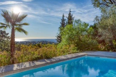 4 Bedroom(s) - 3 Bathroom(s) - 2,240m² land for sale in Var, Provence-Alpes-Côte-d\'Azur, France - FrenchPropertyPortal.com St. Tropez, Grimaud Area for sale for 1,950,000€ in Var, Provence-Alpes-Côte-d\'Azur