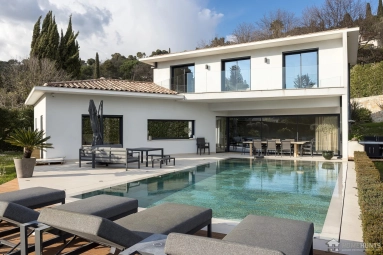 4 Bedroom(s) - 4 Bathroom(s) - 1,449m² land for sale in Alpes-Maritimes, Provence-Alpes-Côte-d'Azur, France - FrenchPropertyPortal.com Vence, St. Paul Area for sale for 2,490,000€ in Alpes-Maritimes, Provence-Alpes-Côte-d'Azur