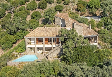 Provence Coast (Cassis to Cavalaire) for sale for 2,490,000&euro; in Var, Provence-Alpes-Côte-d\'Azur