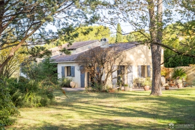 Avignon and North Provence for sale for 769,000&euro; in Vaucluse, Provence-Alpes-Côte-d\'Azur