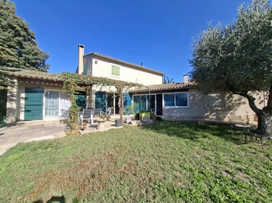 Alpilles (Saint Remy, Maussane, Arles) for sale for 790,000&euro; in Bouches-du-Rhône, Provence-Alpes-Côte-d'Azur